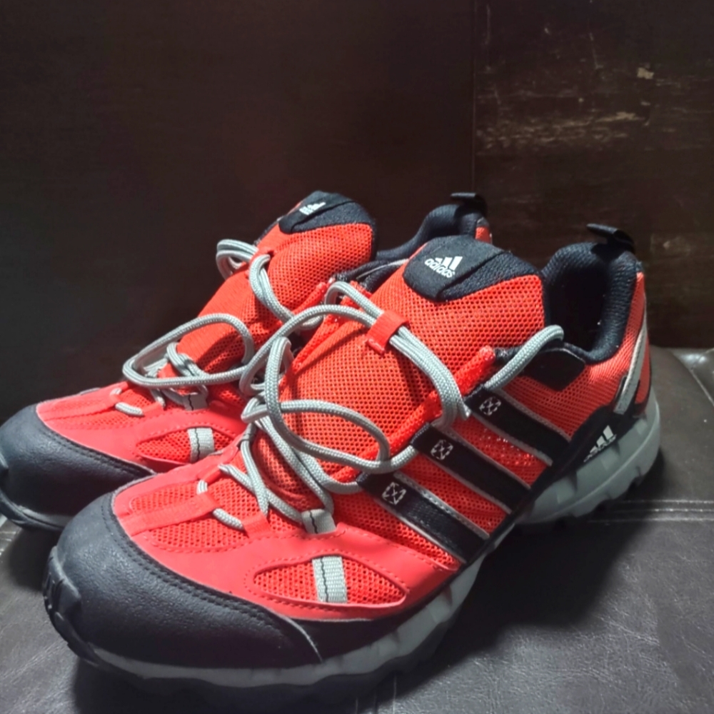 Adidas Red and Black Athletic Shoes - Picture 1 of 8
